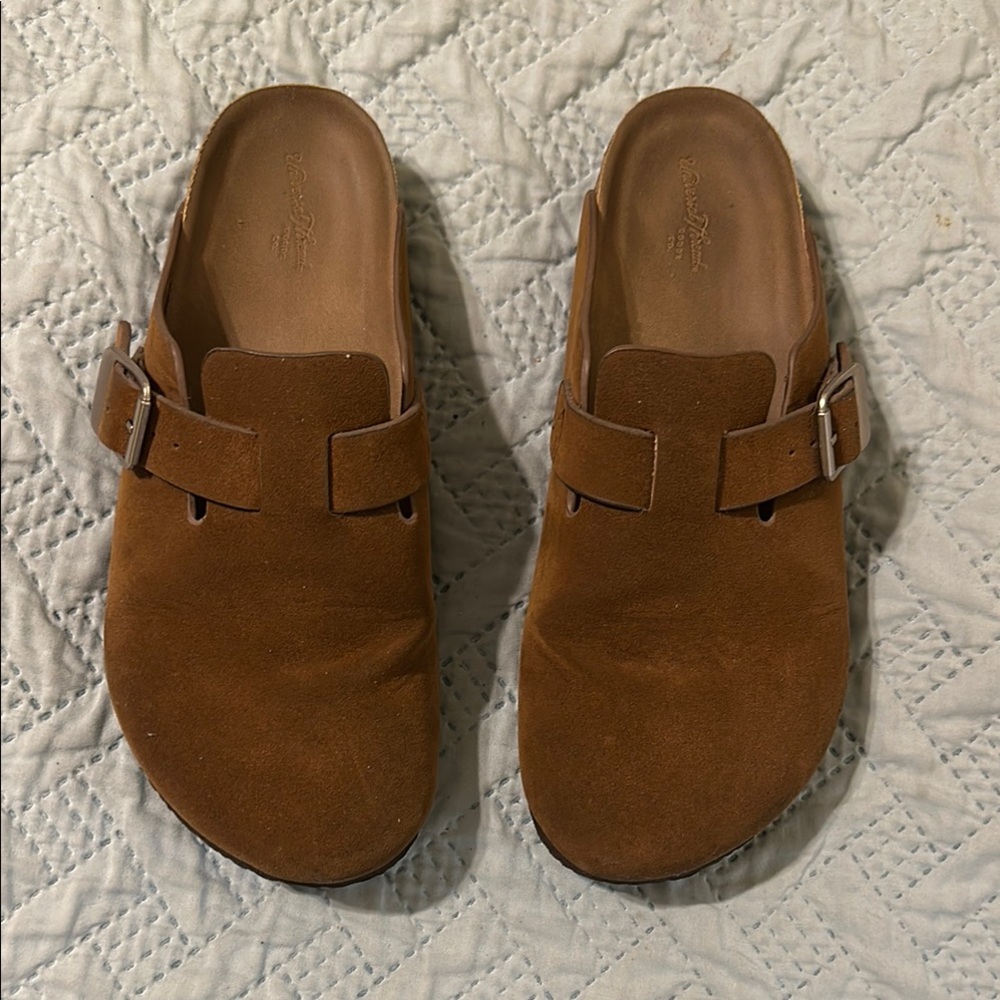 Universal Thread Brown Suede Slip-On Clogs